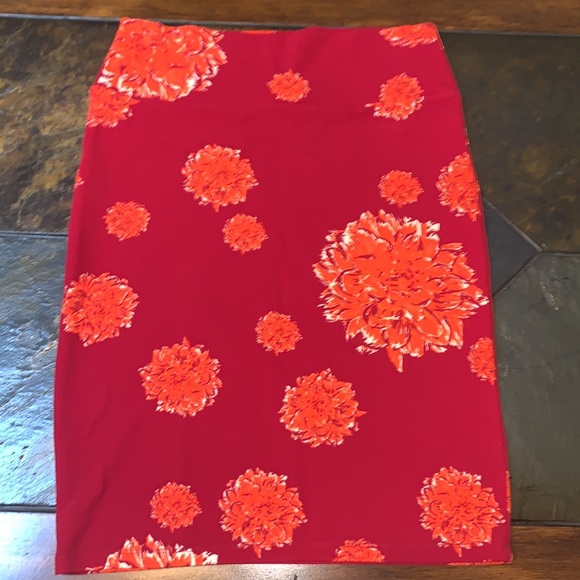 NWOT LulaRoe Cassie Pencil Skirt - Picture 2 of 5